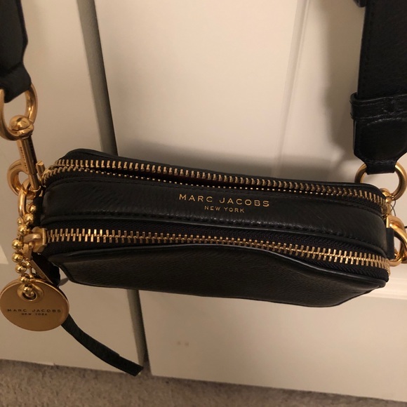 Marc By Marc Jacobs Handbags - NEVER USED Marc Jacobs cross body black purse.